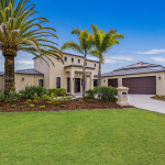 Luxury Waterfront Masterpiece In The Prestigious Gracemere Estate, Hope Island Resort